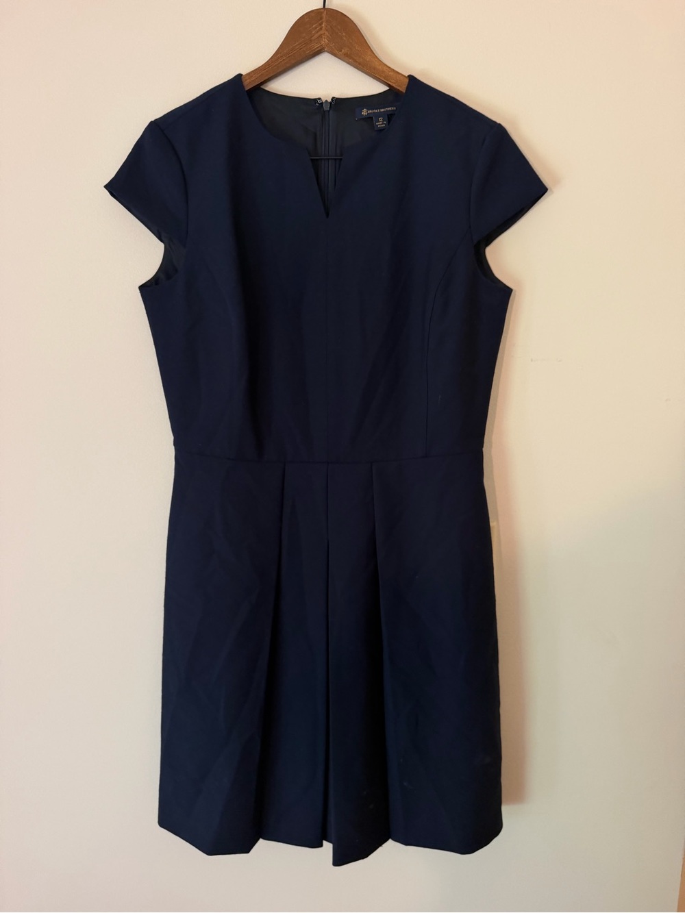 Brooks Brothers Navy Lined Cap-Sleeve Pleated Sheath Dress, Size 12, EUC